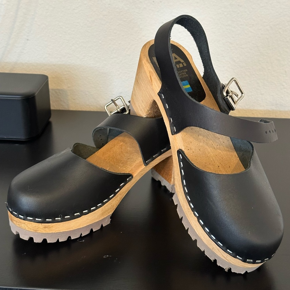 MIA Sofia Mary Jane clogs size 37.  Worn once!!